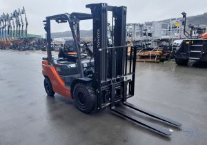 Toyota Tonero 02-8FDF25