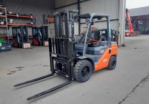 Chariot élévateur Toyota Tonero 3T