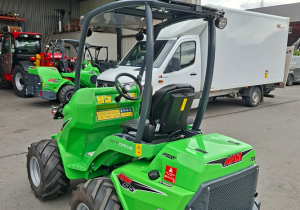 Chargeur articulé Avant 635i TDL