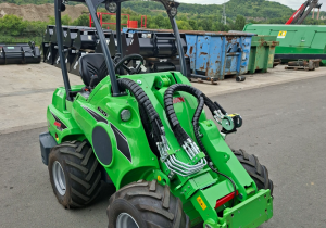 Chargeur articulé Avant 635i TDL