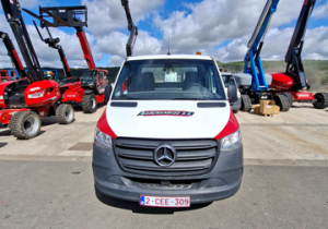 Camion nacelle Versalift VTX 240