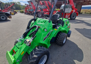 Chargeur articulé Avant 735i TDL