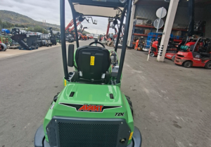 Chargeur articulé Avant 635i TDL