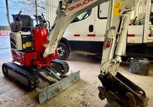 Takeuchi TB210R